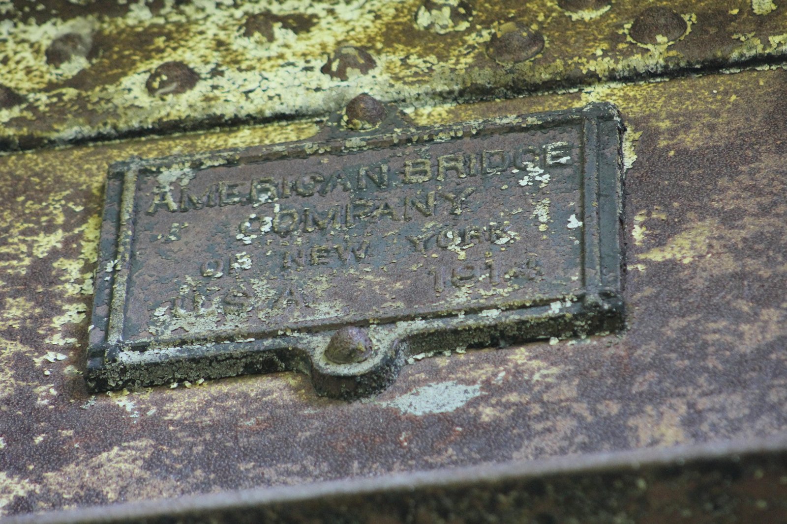 Plaque, west approach